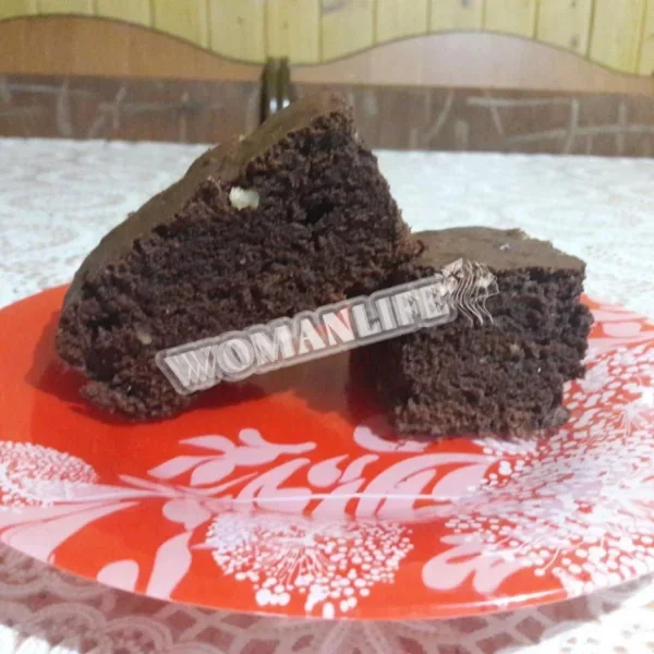 Шоколадний брауні з горіхами
