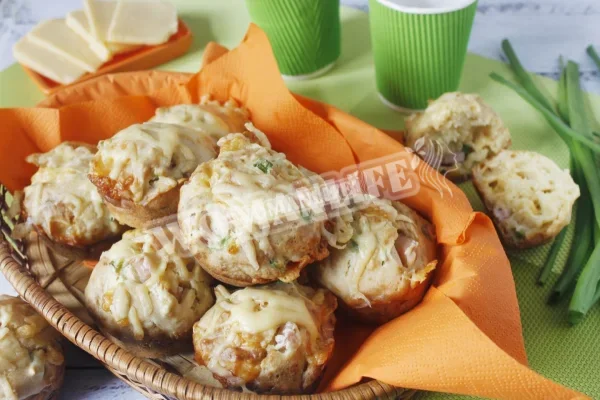 Закусочні кекси з шинкою та сиром