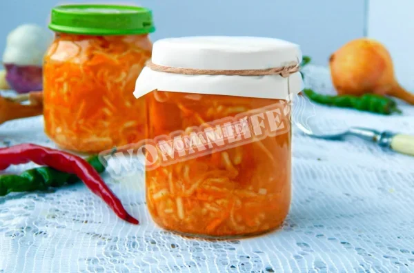 Корейська морква з кабачків на зиму