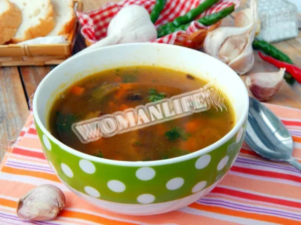 Суп-гуляш з яловичиною та овочами