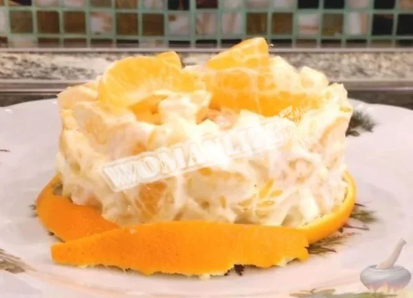 Салат з мандаринами з сиром