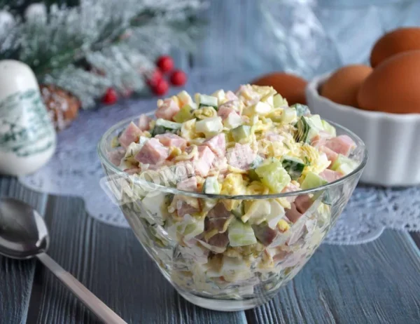 Салат шинка сир яйця огірок
