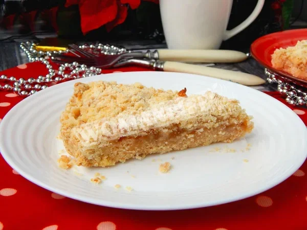 Німецький пиріг куч з варенням