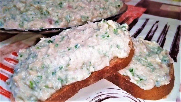 Форшмак з оселедця з яблуками, цибулею і маслом