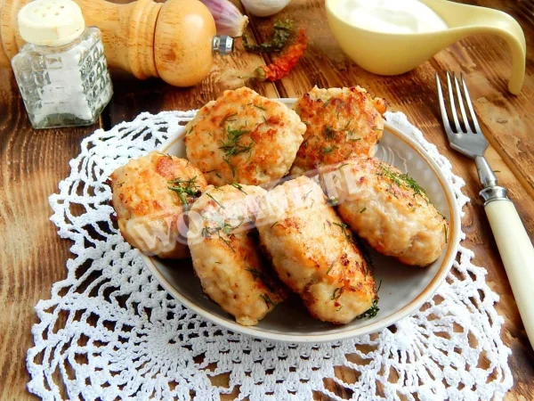 Курячі котлети з капустою