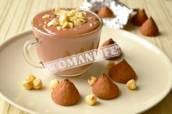 Кисіль з какао і лісовими горіхами