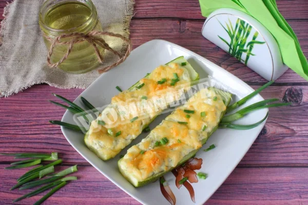 Кабачки з сиром в духовці