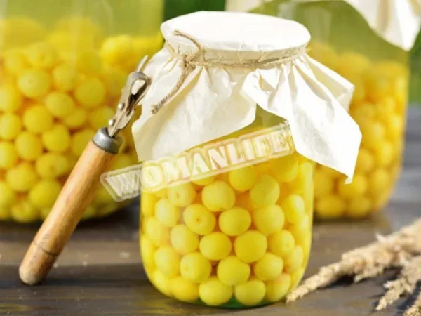 Компот з аличі на зиму