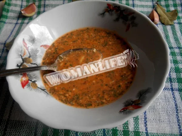 Маринад для ребер на грилі з майонезом і кетчупом