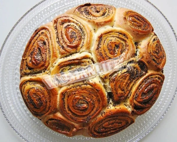 Дріжджовий пиріг з маком