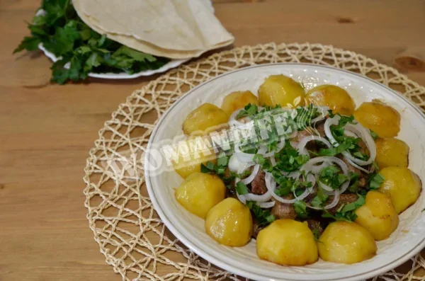 Казанський шашлик з картоплею