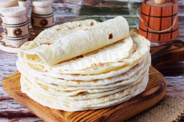 Прості коржі на сковороді