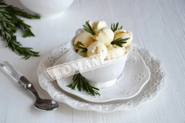 Розмаринове морозиво