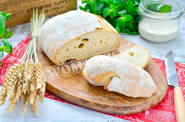 Білий хліб на заквасці в духовці