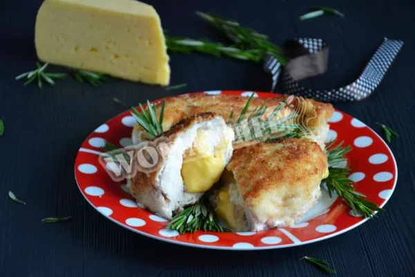 Курячі кишені з сиром