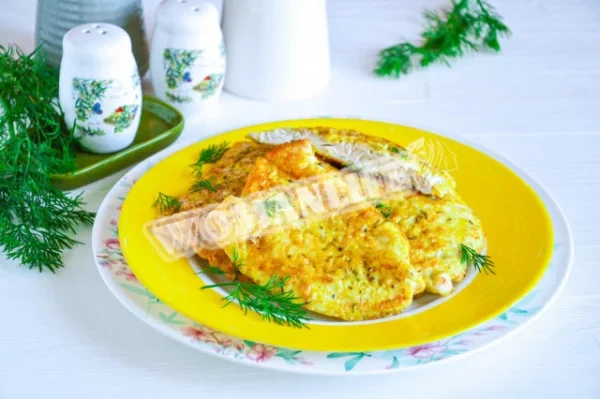 Індичка в клярі на сковороді