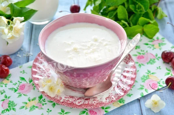 Рідка рисова каша на молоці