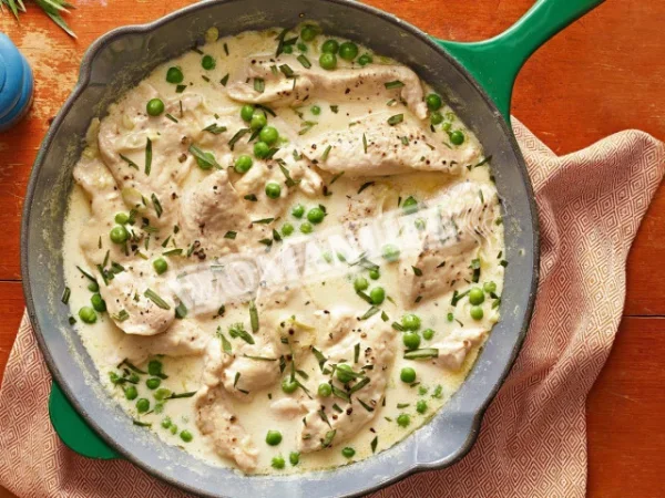 Фрікасе з курки у вершковому соусі