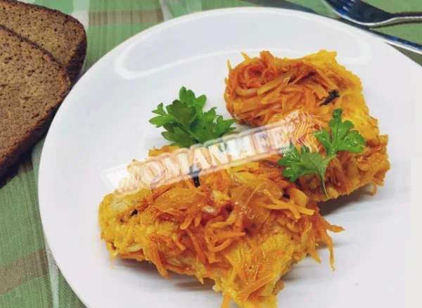 Смачна риба Хек, маринована з морквою та томатною пастою