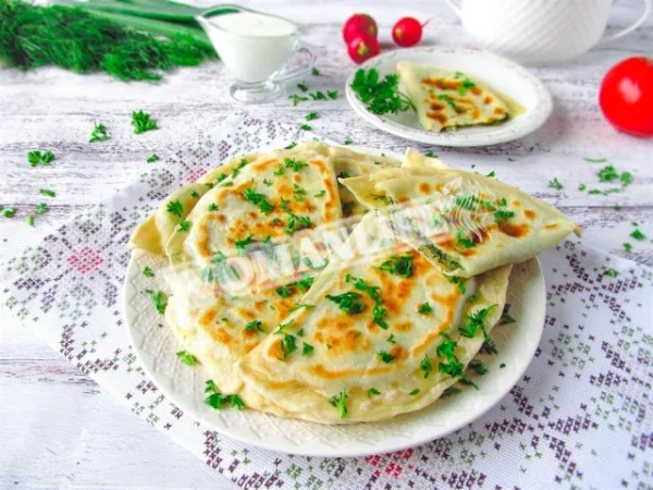 Кутаби із зеленню та сиром