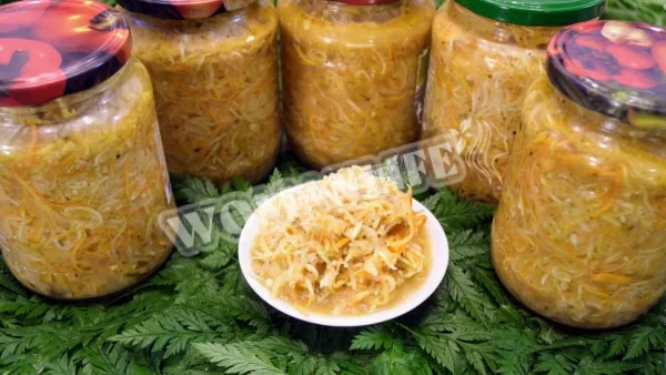 Корейський салат з кабачків на зиму