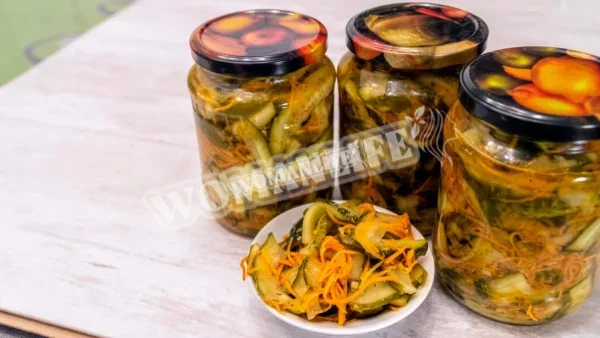 Корейський салат з огірків і моркви на зиму