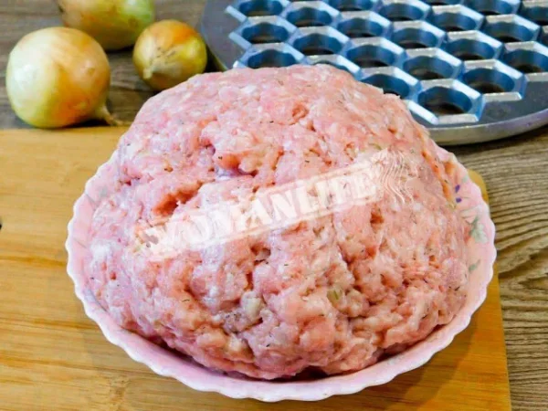 Пельмені зі свинини