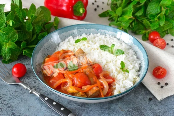 Гуляш з рисом