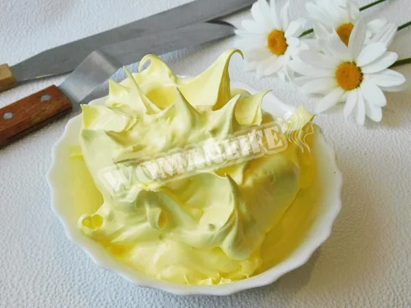Масляно-білковий крем для тортів і тістечок