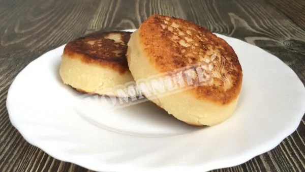 Смачні сирники без яєць на рослинній олії