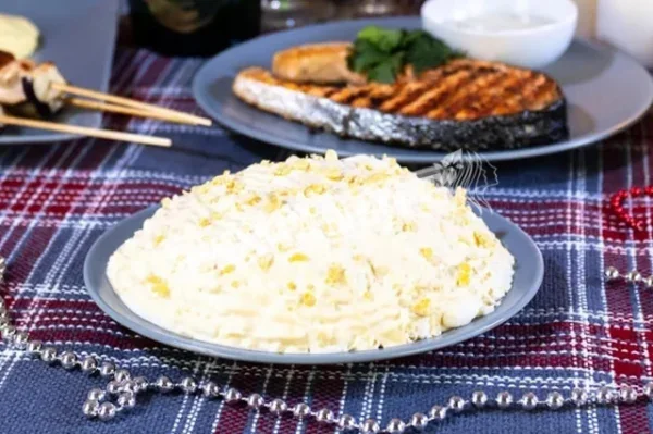 Салат Тетяна з копченою куркою