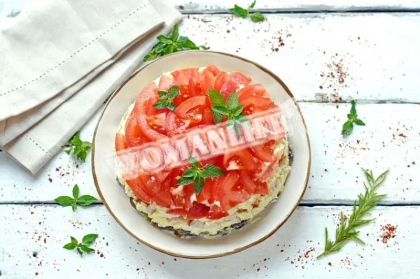 Улюблений салат з копченою грудкою