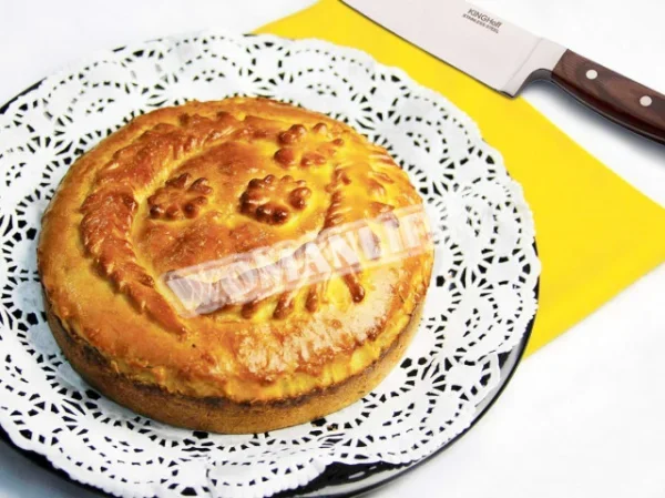 Курник на кефірі з куркою і картоплею