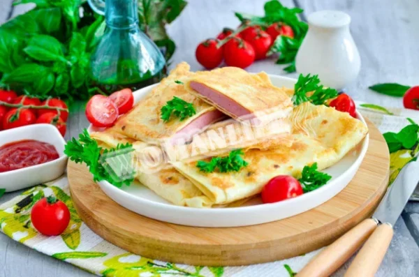 Лаваш з ковбасою і яйцем