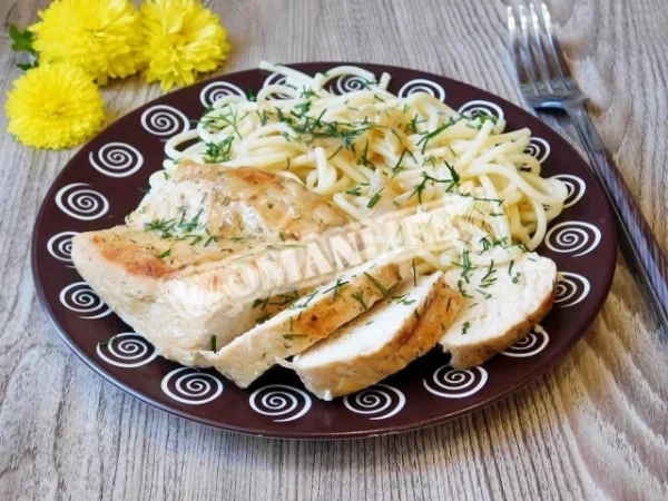 Куряче філе з гарніром