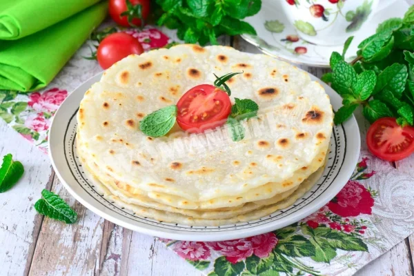 Пиріжки з рисового борошна без яєць на сковороді