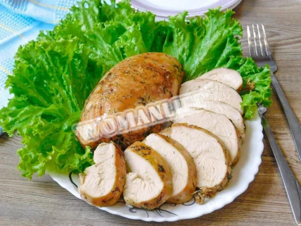 Куряче філе у фользі в духовці