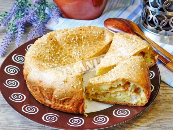 Пиріг з куркою і сиром