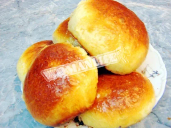 Дріжджові булочки з молоком і крохмалем аля бриош
