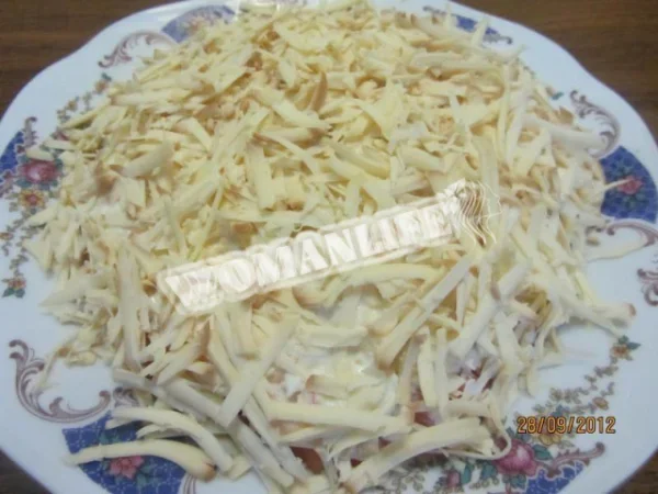 Салат шарами крабові палички помідори сир