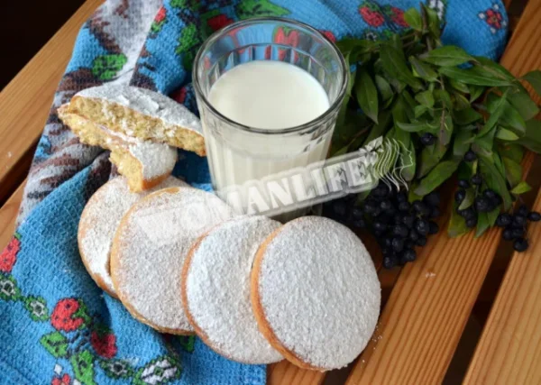 Ніжні молочні коржі