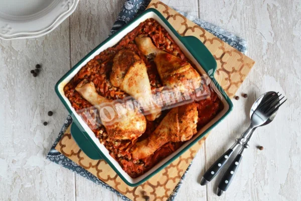 Гречка з куркою в духовці