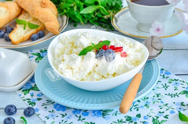 Сир з кефіром на сковороді