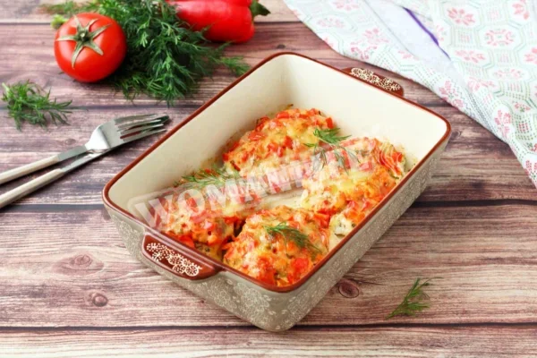 Куряче філе з овочами, запечене в духовці