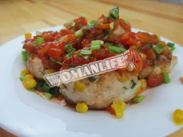 Котлети з індички під смачним кукурудзяним соусом