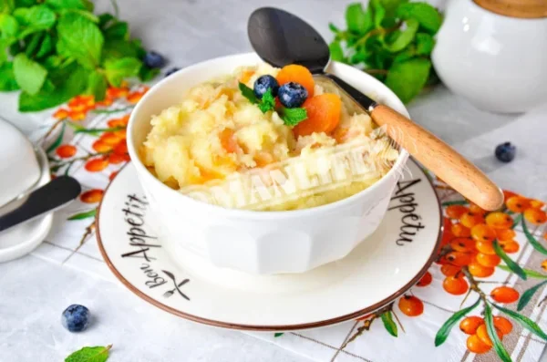 Манна крупа обсмажена на сковороді