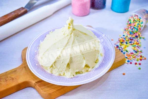Вершковий сир з маслом для вирівнювання торта
