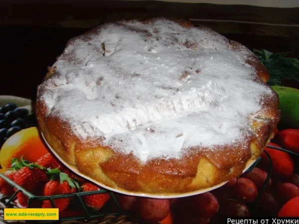 Шарлотка з яблуками і корицею на вершковому маслі і кефірі