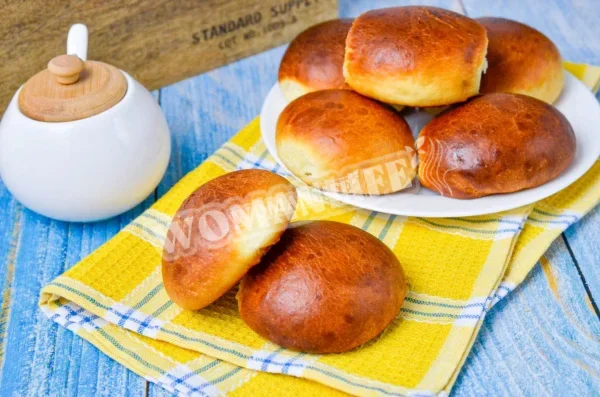 Дріжджові булочки з начинкою