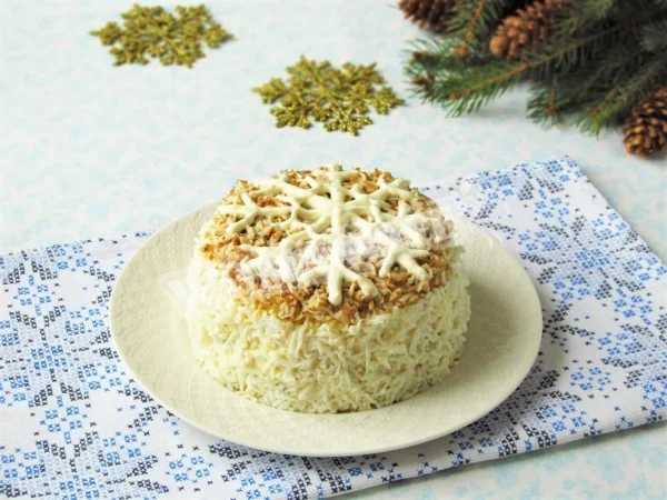 Салат Сніжинка з куркою
